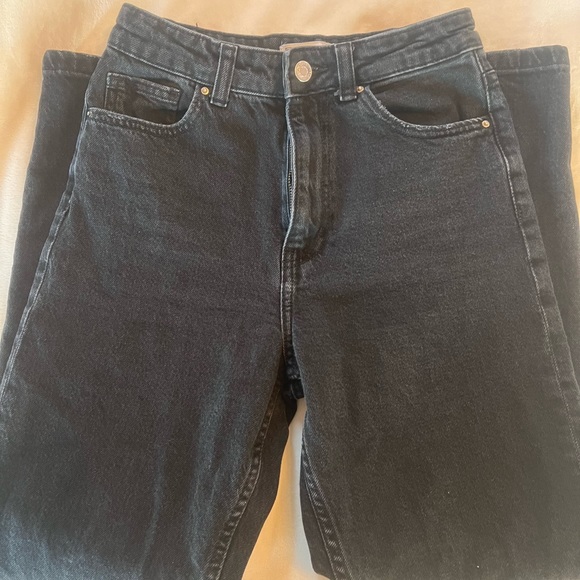 Zara Black high waisted mom jeans - Picture 2 of 4